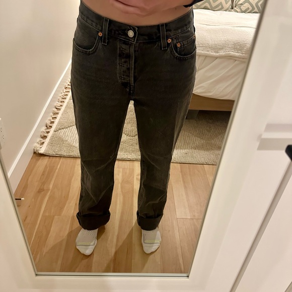 501 Levi’s Original Fit - Like New! - Picture 6 of 11
